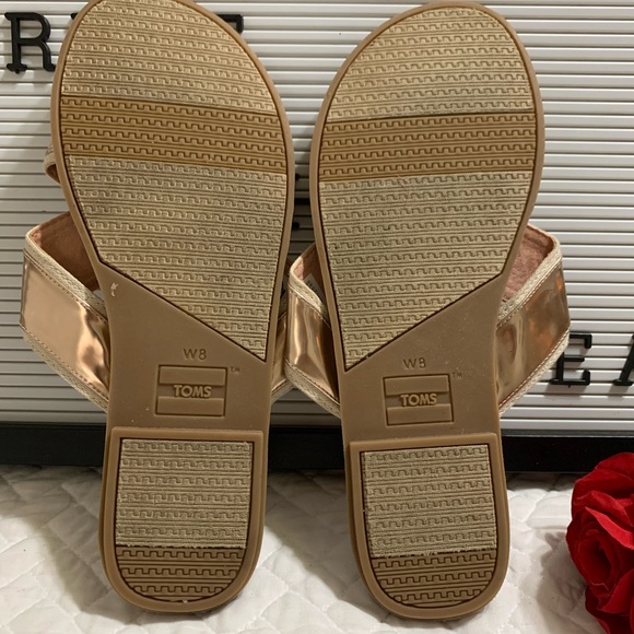 TOMS sandals NWOT and has never been worn. - Picture 3 of 4